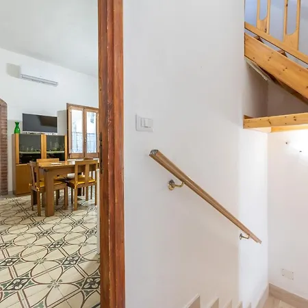 Regina Margherita 1 *